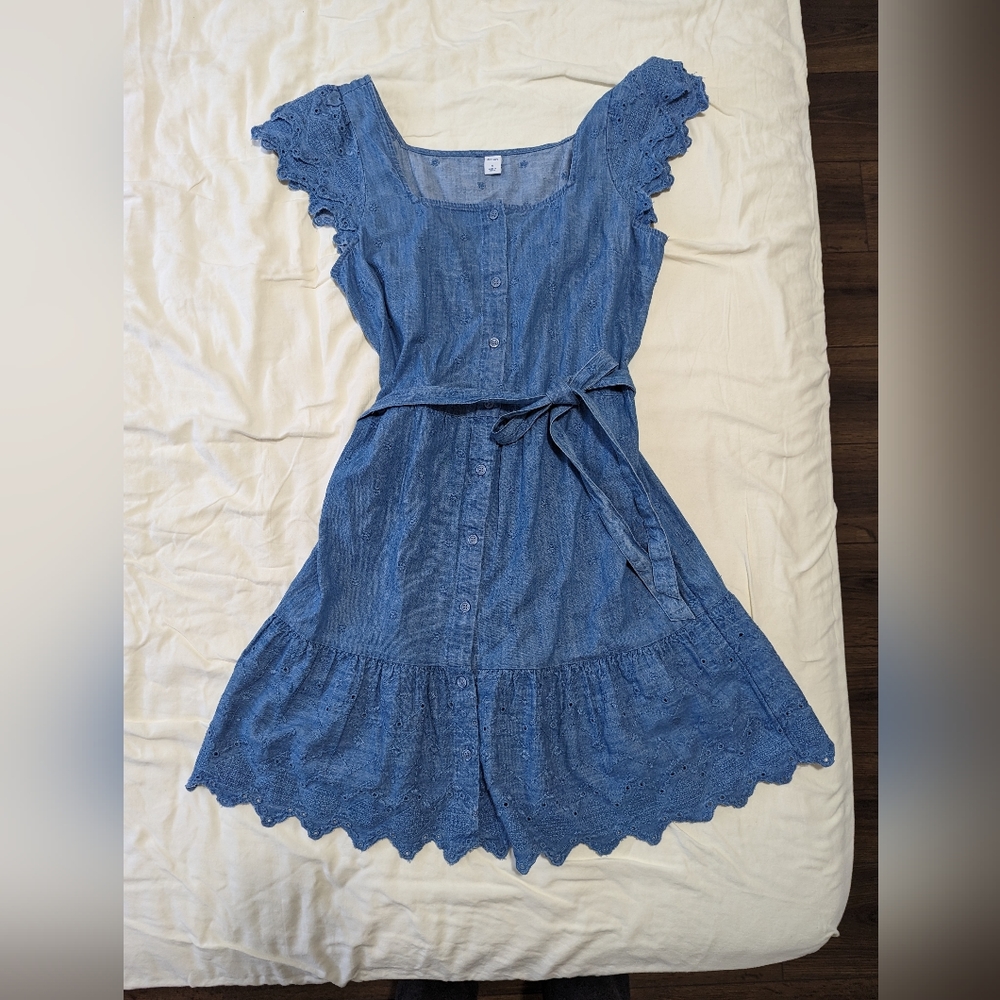 Old Navy Chambray Eyelet Button-Front Dress with Tie Waist